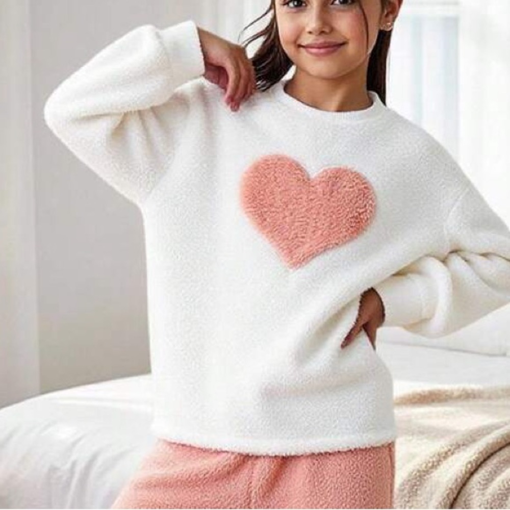 NWOT 9-10Y Cozy Heart Kids Top White and Pink